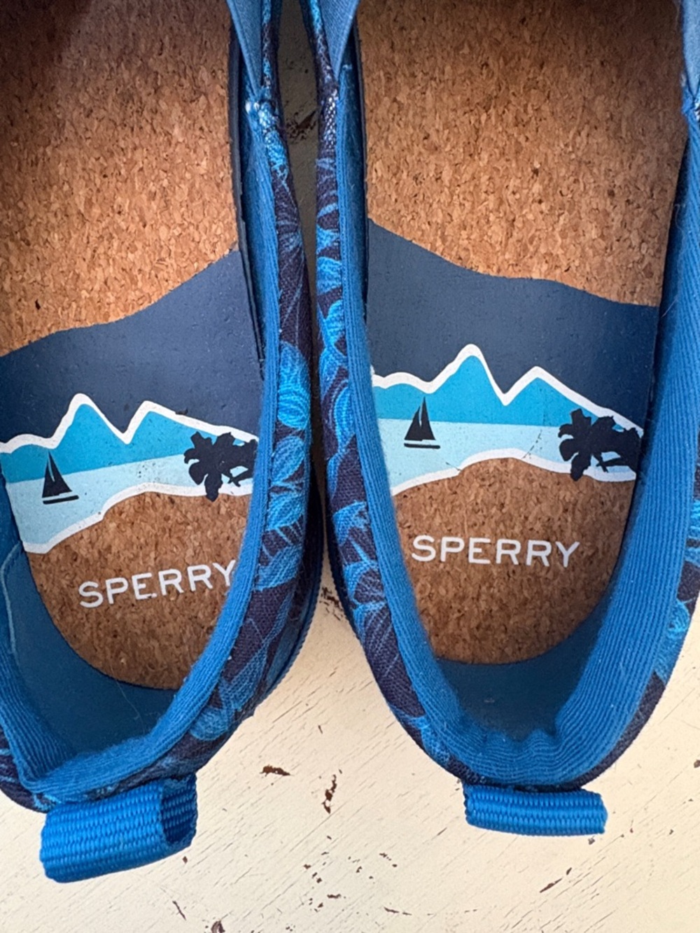 ๐ฆEUC Sperry Blue Slip-On Seacycled Tropical Lobster Print Sneakers Loafers 8.5M - Picture 3 of 9